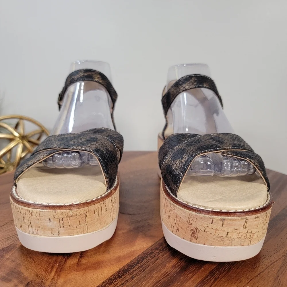 Boutique By Corky's Fluffie Bronze Snake Print Platform Sandals Size 8